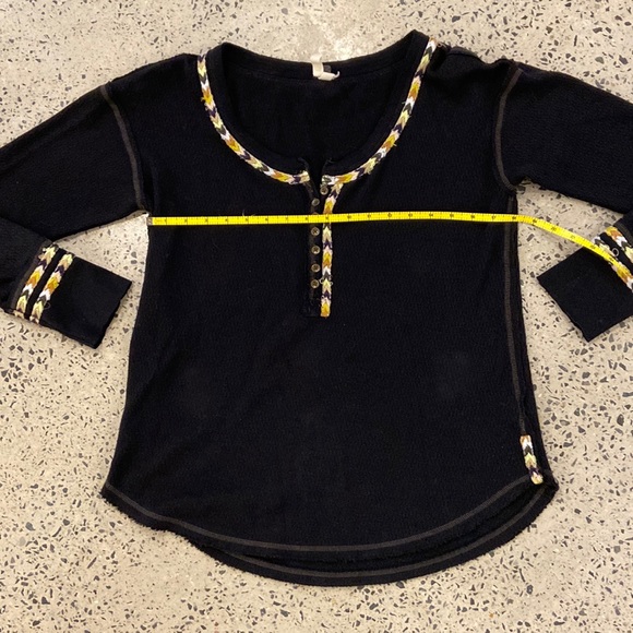 Free People sweater size medium - Picture 4 of 9